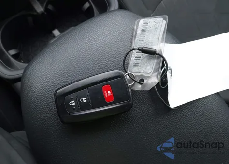 2024 Toyota Rav4 Xle from USA, damaged, VIN 2T3P1RFV1RW456083